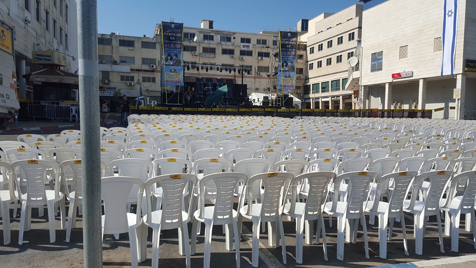 כיסאות קלאב פלסטיק